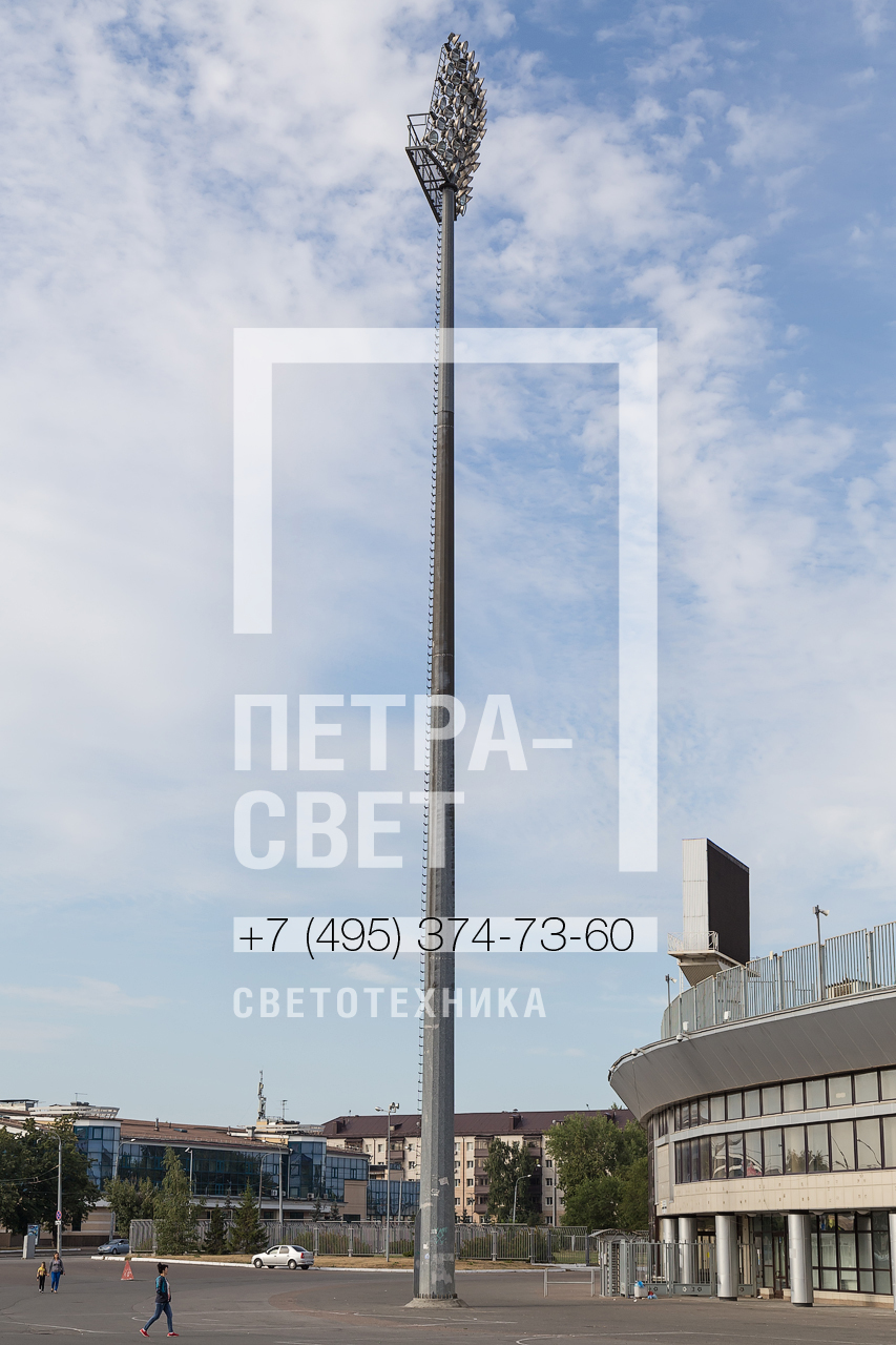 Данная мачта ОВС смонтирована у футбольного стадиона в г.Казань р-ки Татарстан. Высота ствола мачты 35 метров. Лестница без заспинного ограждения.